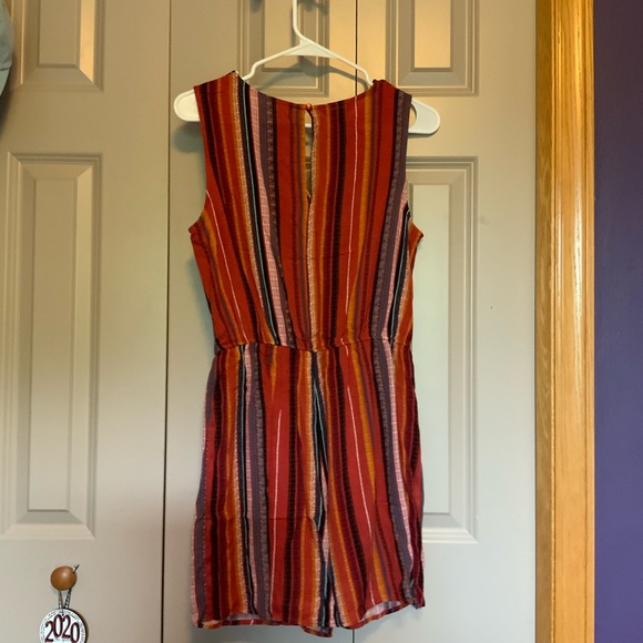 Romper - Picture 2 of 4